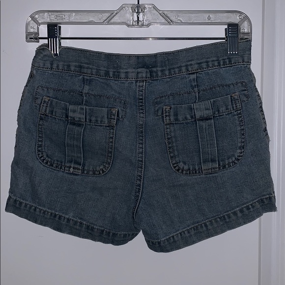 Old Navy Tie-able Shorts - Picture 2 of 3